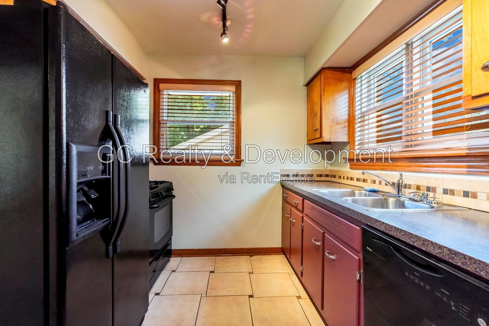 *** 4BR - 3BA / RECENTLY UPDATED / CENTRAL AC / LARGE YARD / FINISHED BASEMENT / FENCED YARD *** property image