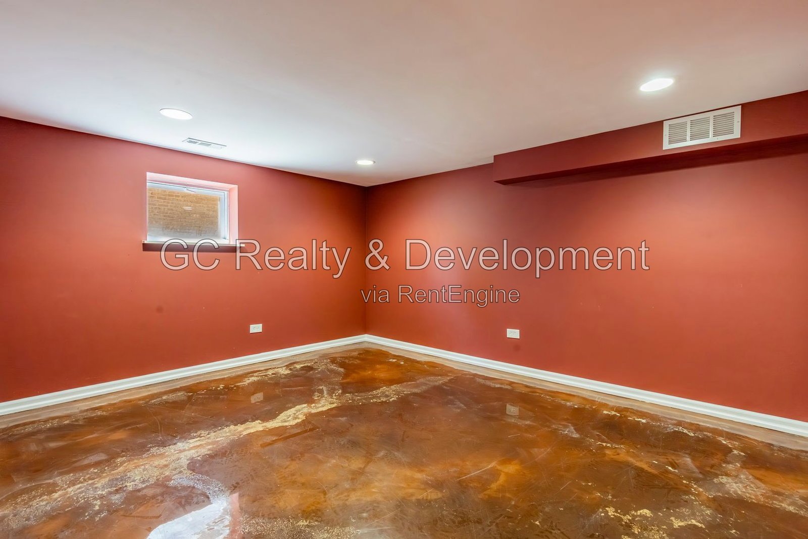 *** 4BR - 3BA / RECENTLY UPDATED / CENTRAL AC / LARGE YARD / FINISHED BASEMENT / FENCED YARD *** property image