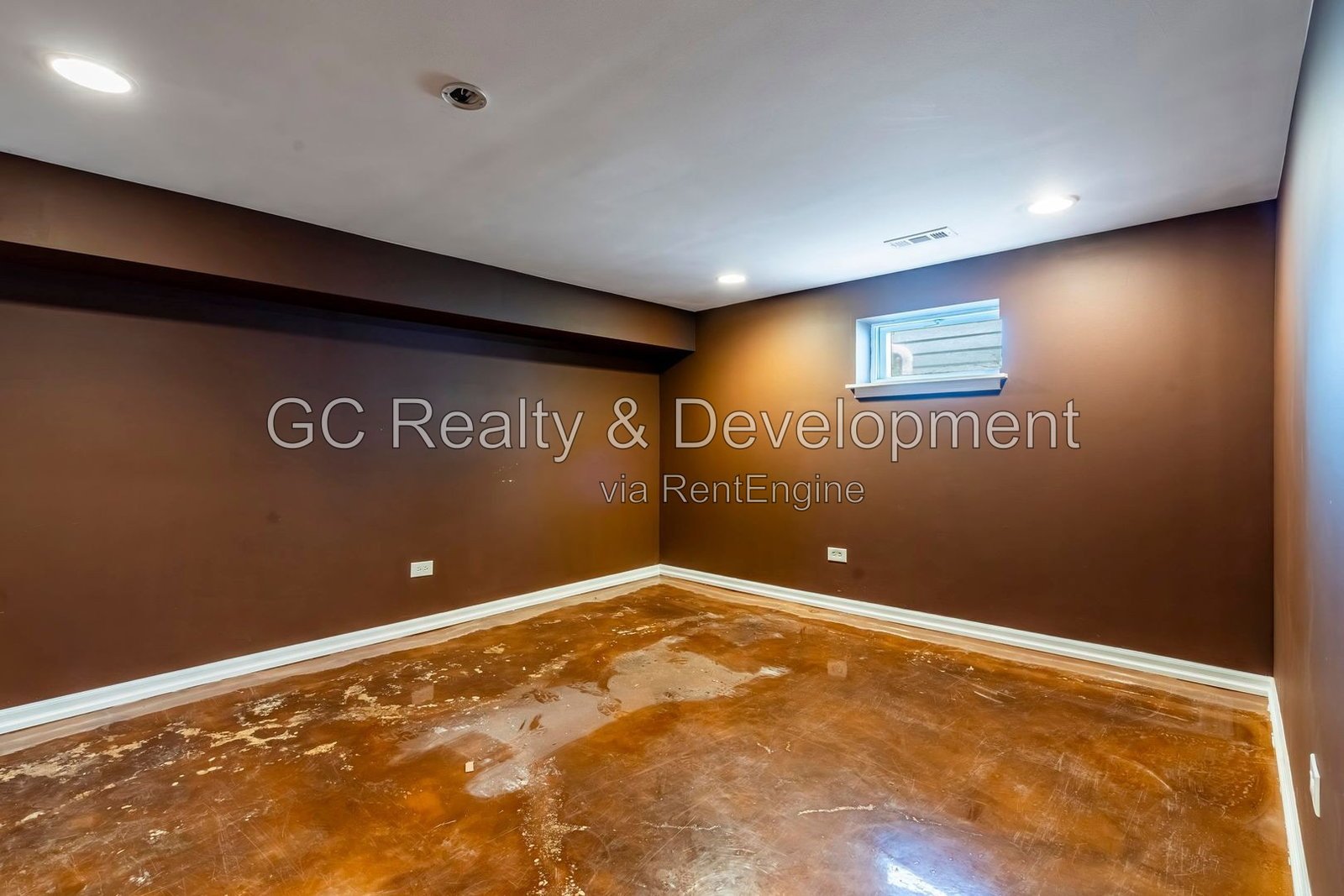 *** 4BR - 3BA / RECENTLY UPDATED / CENTRAL AC / LARGE YARD / FINISHED BASEMENT / FENCED YARD *** property image