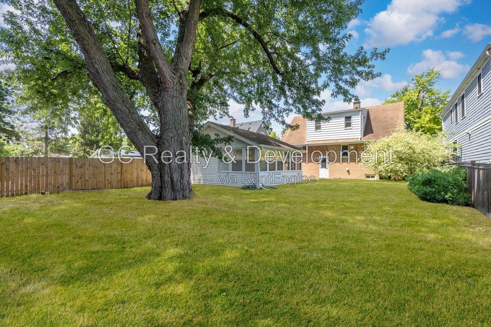 *** 4BR - 3BA / RECENTLY UPDATED / CENTRAL AC / LARGE YARD / FINISHED BASEMENT / FENCED YARD *** property image