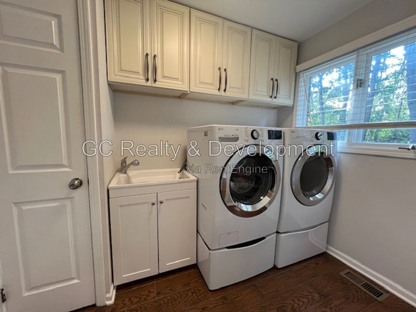 *** COMING SOON 8-15-26! / RECENTLY UPDATED / SS APPLIANCES / LARGE YARD / FINISHED BASEMENT / CENTRAL AIR / ATTACHED GARAGE *** property image