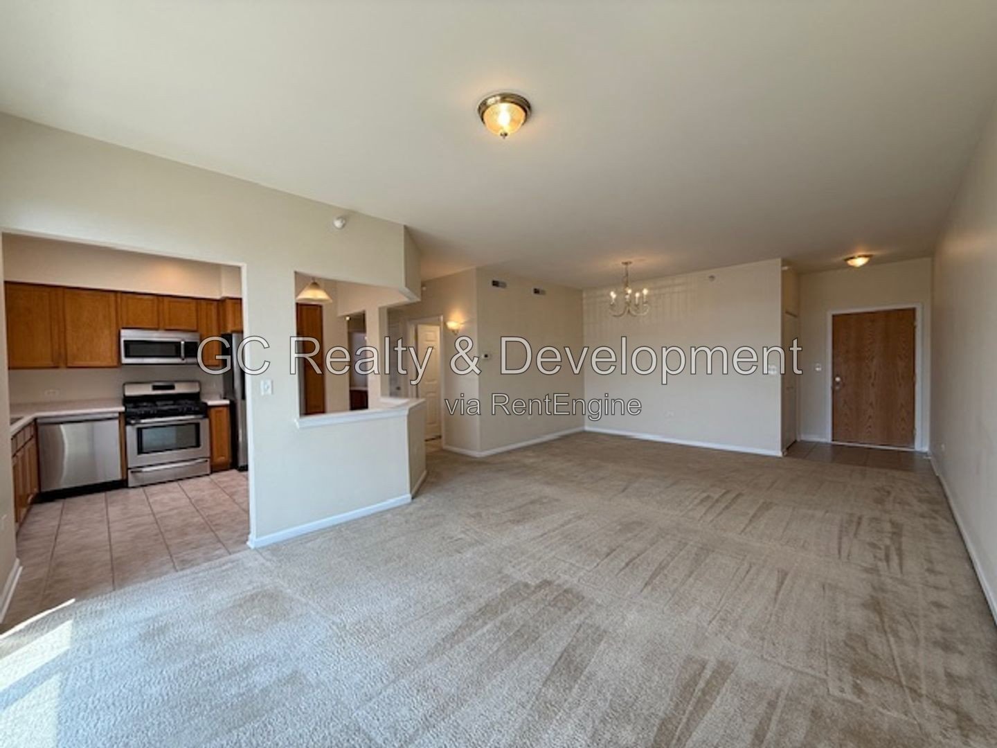 *** COMING SOON 8-15-26! / SS APPLIANCES / HEATED GARAGE / IN-UNIT LAUNDRY / PET FRIENDLY / CENTRAL AIR / PAY ONLY ELECTRIC *** property image