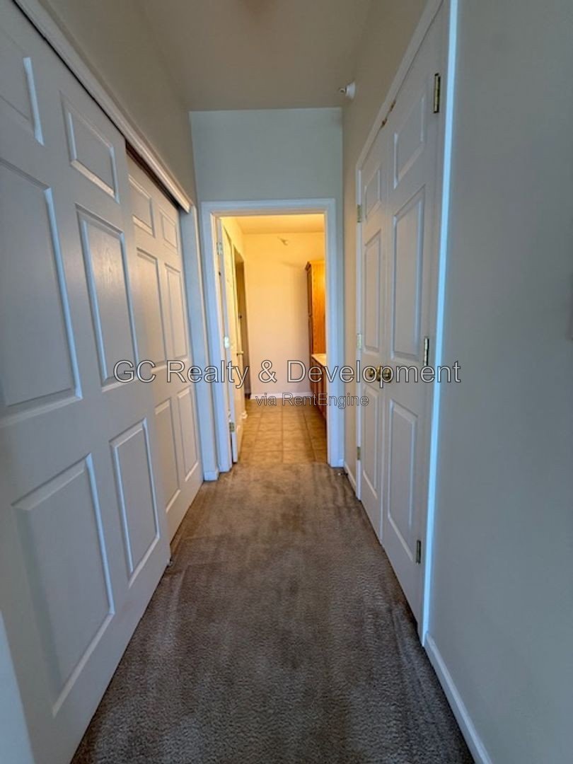 *** COMING SOON 8-15-26! / SS APPLIANCES / HEATED GARAGE / IN-UNIT LAUNDRY / PET FRIENDLY / CENTRAL AIR / PAY ONLY ELECTRIC *** property image
