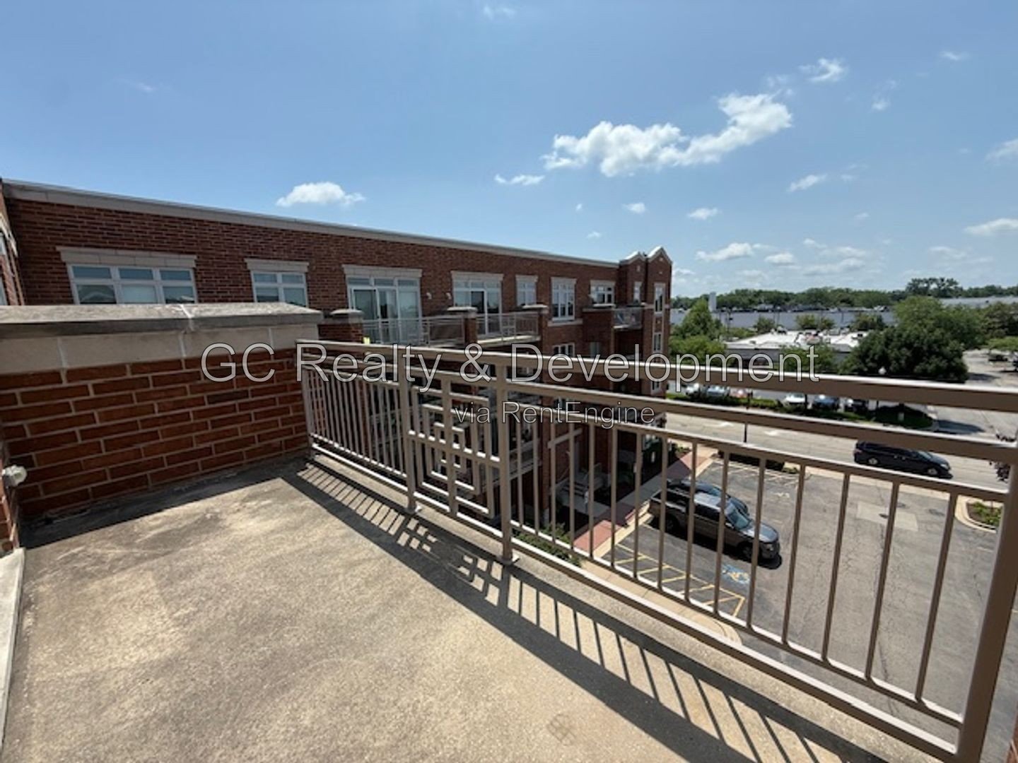 *** COMING SOON 8-15-26! / SS APPLIANCES / HEATED GARAGE / IN-UNIT LAUNDRY / PET FRIENDLY / CENTRAL AIR / PAY ONLY ELECTRIC *** property image