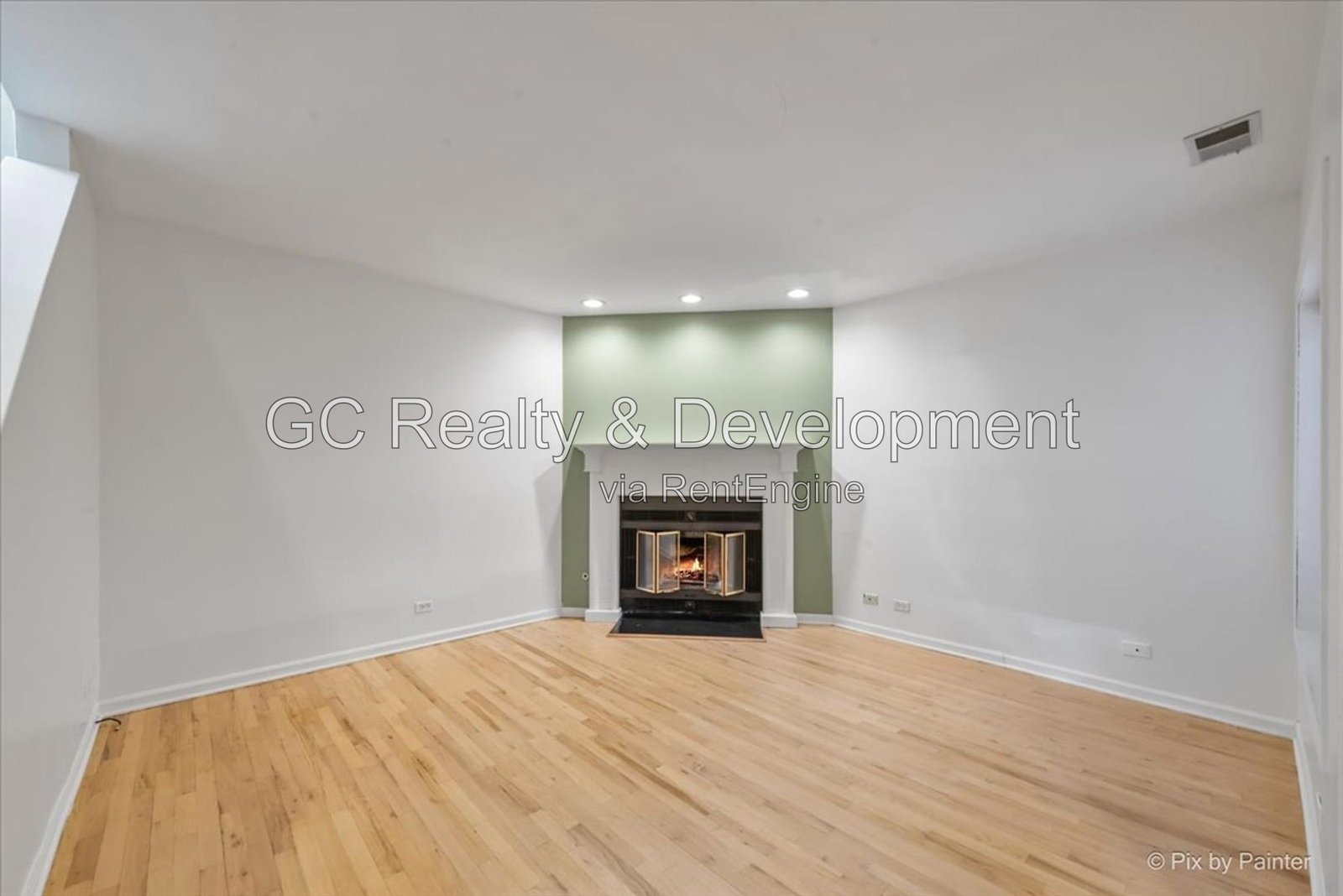 *** COMING SOON 9-15-26! / LAKEVIEW LUXURY 3-STORY TOWNHOME / 3BR-2.5BA / PARKING SPACE INCL *** property image
