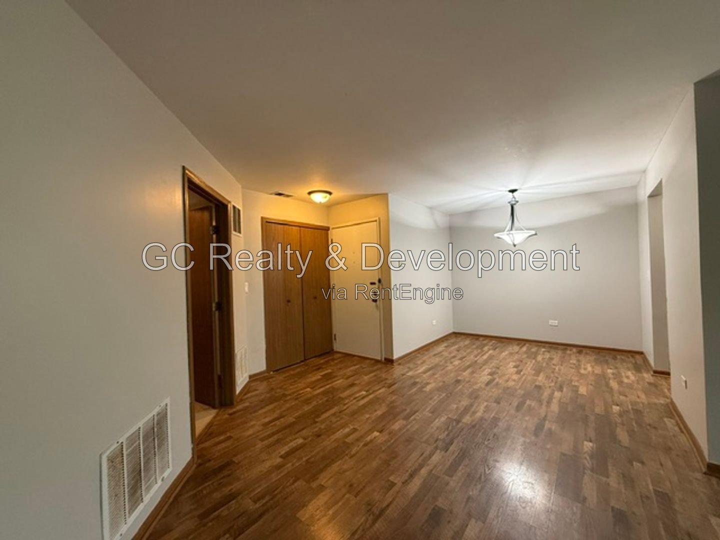 *** 3BR - 2BA / RECENTLY UPDATED / GARAGE / CENTRAL AIR / IN-UNIT LAUNDRY *** property image