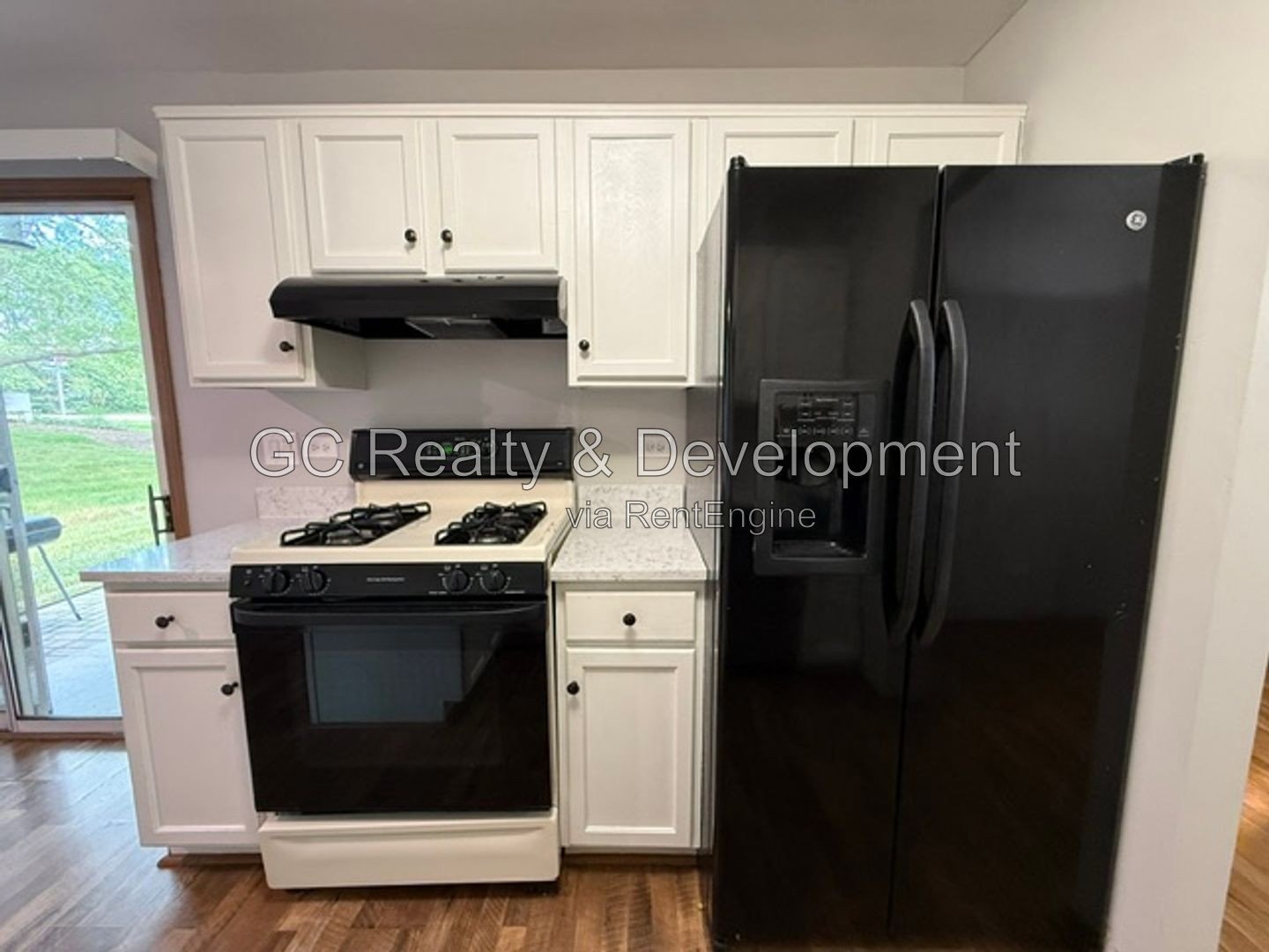 *** 3BR - 2BA / RECENTLY UPDATED / GARAGE / CENTRAL AIR / IN-UNIT LAUNDRY *** property image