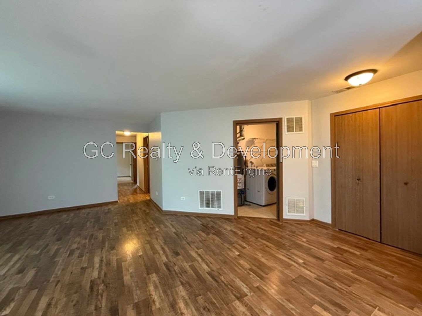 *** 3BR - 2BA / RECENTLY UPDATED / GARAGE / CENTRAL AIR / IN-UNIT LAUNDRY *** property image