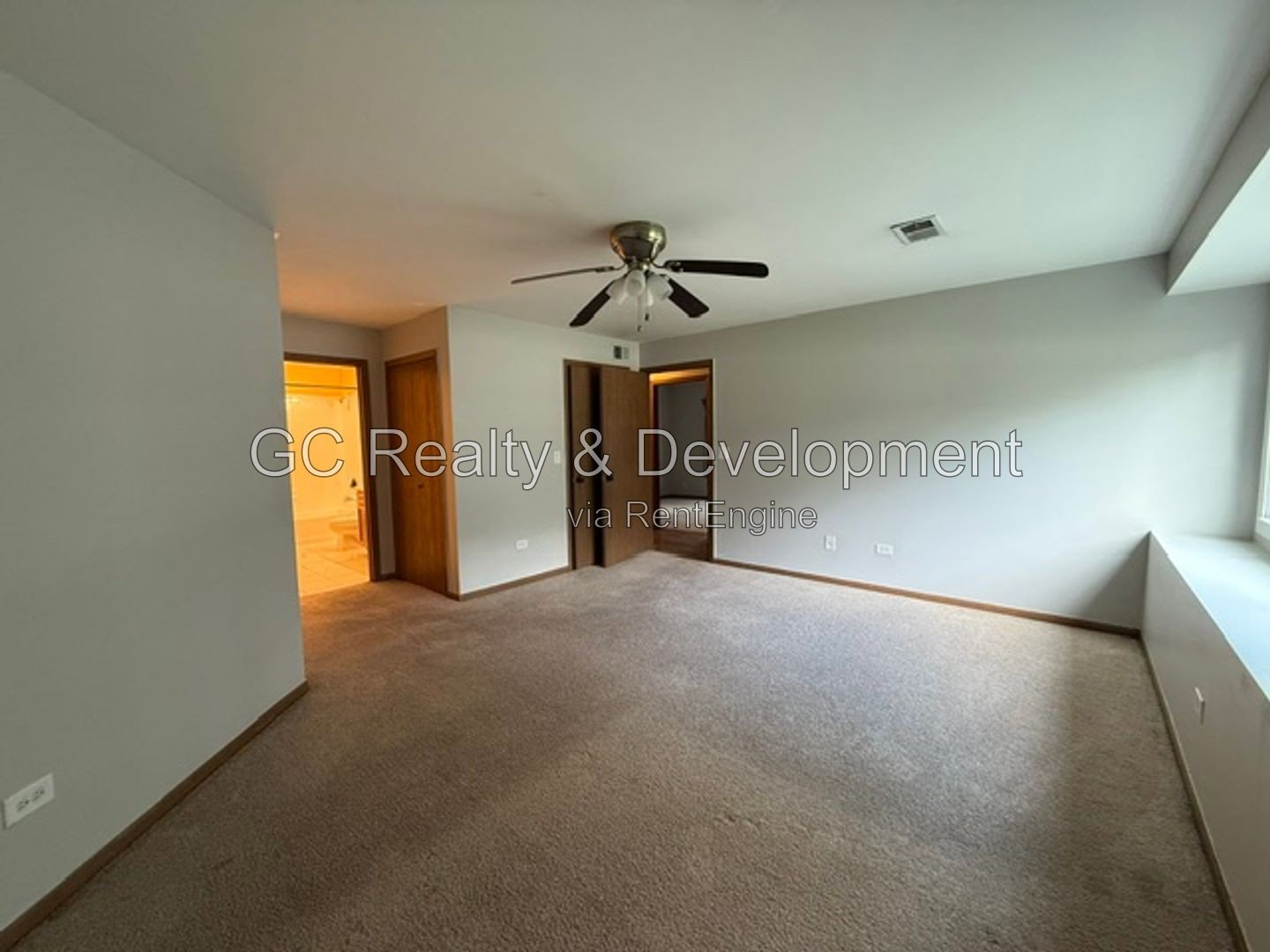 *** 3BR - 2BA / RECENTLY UPDATED / GARAGE / CENTRAL AIR / IN-UNIT LAUNDRY *** property image