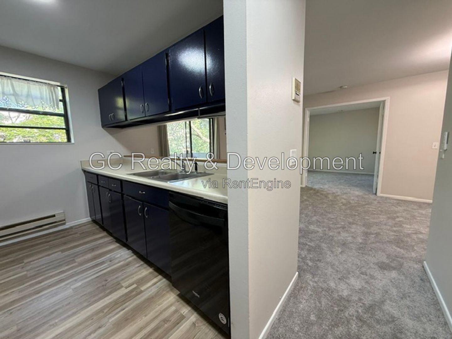 *** 2 BDRM / LAUNDRY IN UNIT / WALK IN CLOSET / ONLY PAY WATER & ELECTRIC *** property image