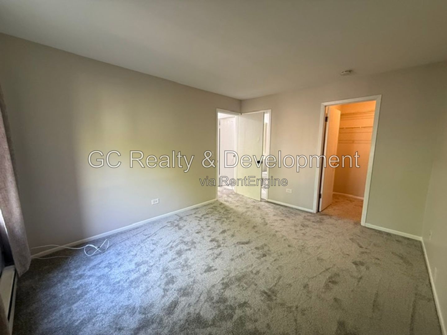 *** 2 BDRM / LAUNDRY IN UNIT / WALK IN CLOSET / ONLY PAY WATER & ELECTRIC *** property image