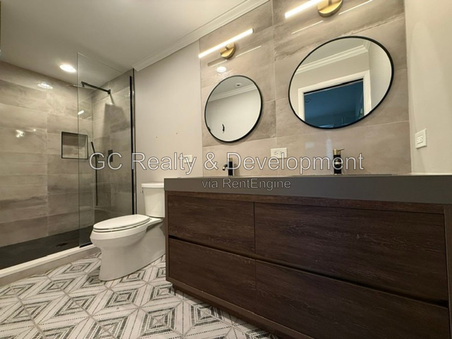 *** 3BR-2BA / HARDWOOD FLOORS / SS APPLIANCES / IN-UNIT LAUNDRY / CENTRAL AIR / ATTACHED GARAGE *** property image