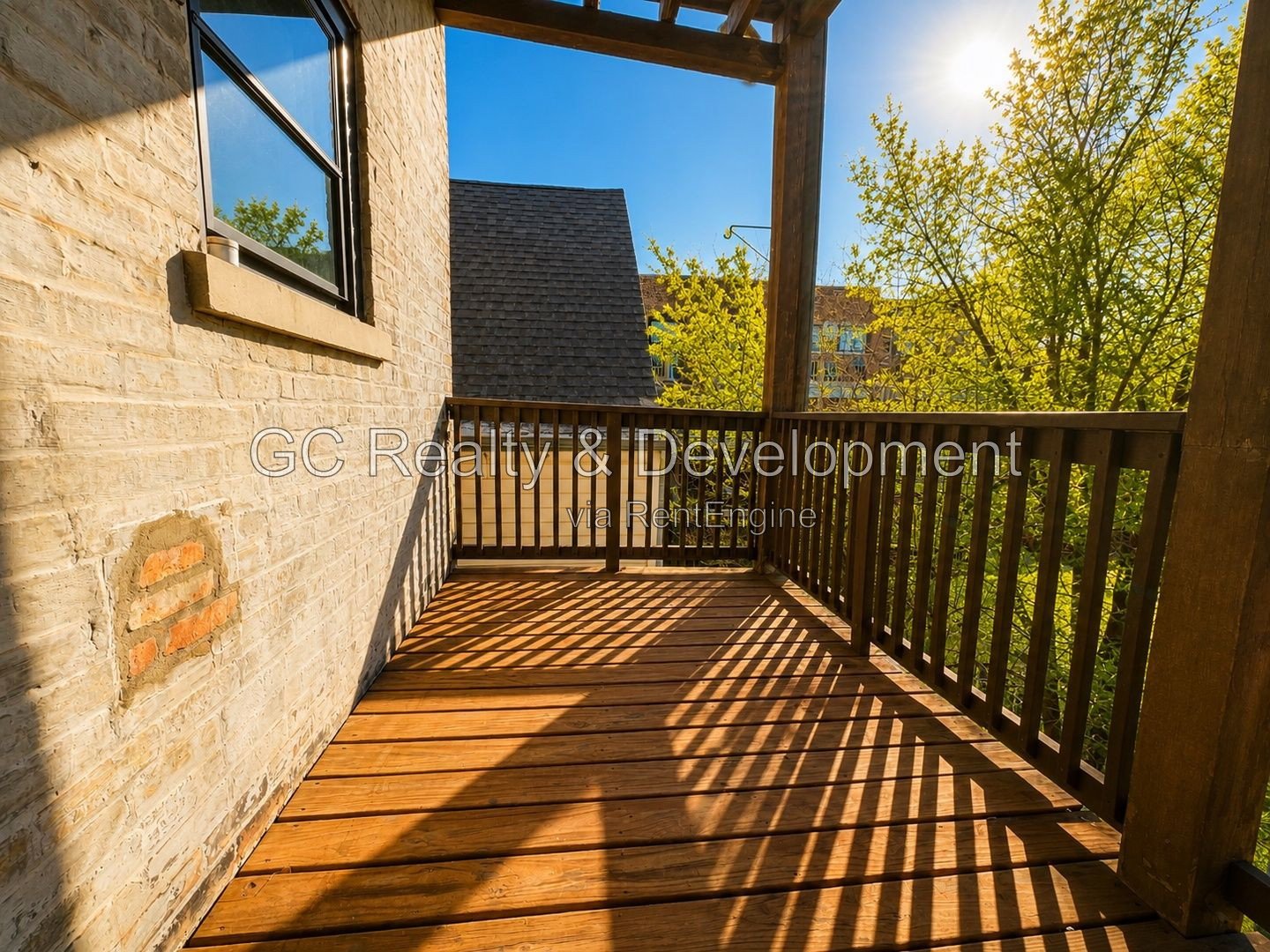 *** AVAIL 9/05! / 2ND FLOOR UNIT / W&D ON SITE / OFFICE/DEN SPACE / PET FRIENDLY / COMMUTER FRIENDLY *** property image