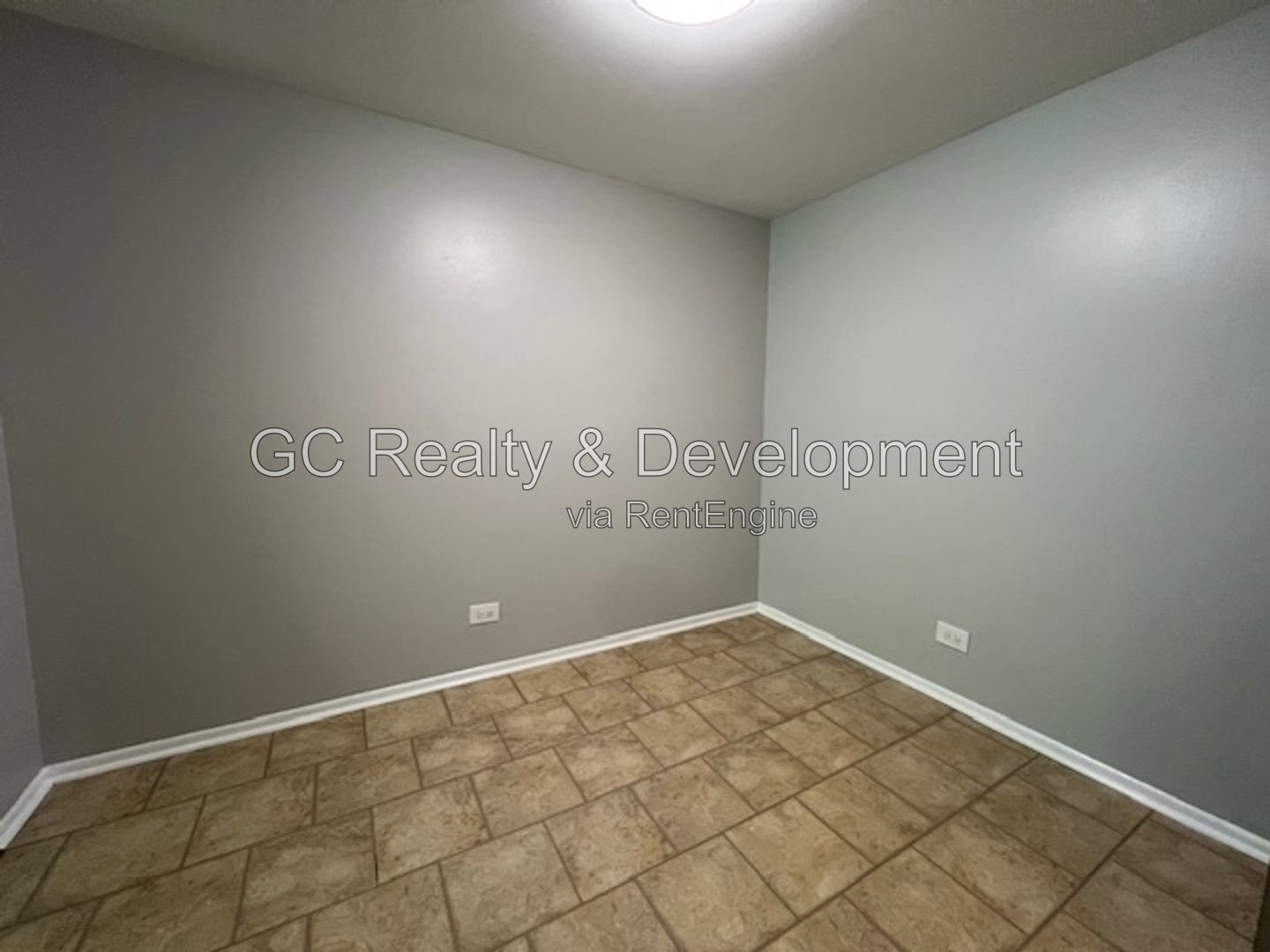 *** WESTMONT / 1BR-1BA / SS APPLIANCES / PARKING INCLUDED / PET FRIENDLY / TENANT PAYS ELECTRIC ONLY / LAUNDRY ON SITE *** property image