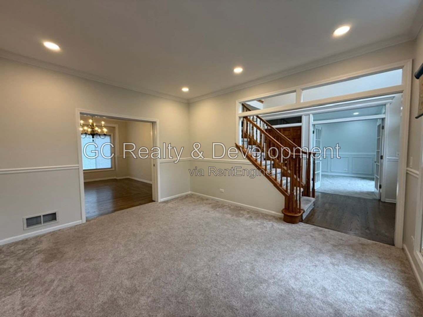 ***   COMING SOON 8/15/26!  / HARDWOOD FLOORS / CENTRAL AC / LAKE VIEWS / LARGE CLOSETS *** property image