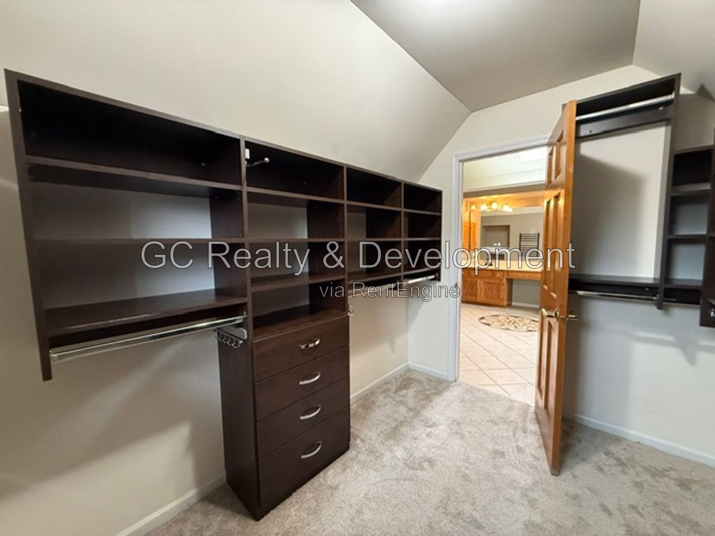 ***   COMING SOON 8/15/26!  / HARDWOOD FLOORS / CENTRAL AC / LAKE VIEWS / LARGE CLOSETS *** property image