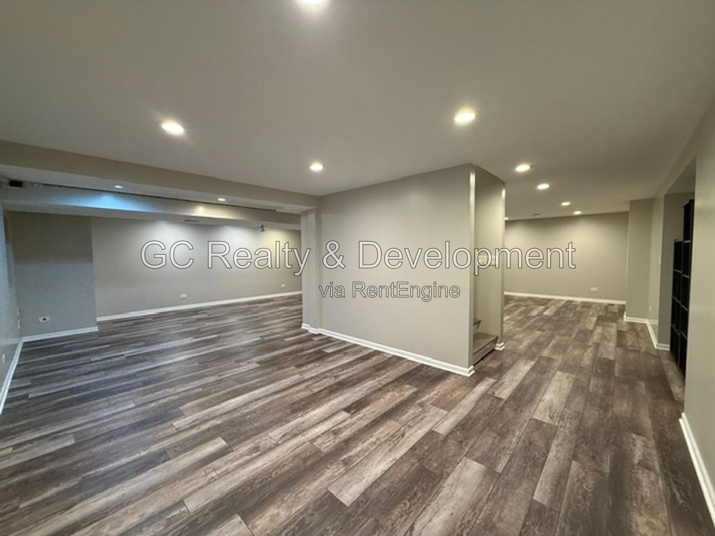 ***   COMING SOON 8/15/26!  / HARDWOOD FLOORS / CENTRAL AC / LAKE VIEWS / LARGE CLOSETS *** property image