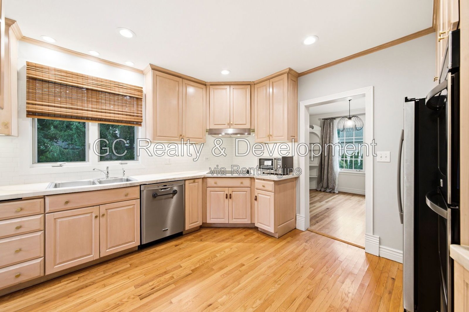 *** 3BR-2.5BA / APPLIANCES INCLUDED / ATTACHED GARAGE / CENTRAL AIR / IN-UNIT LAUNDRY / PET FRIENDLY *** property image