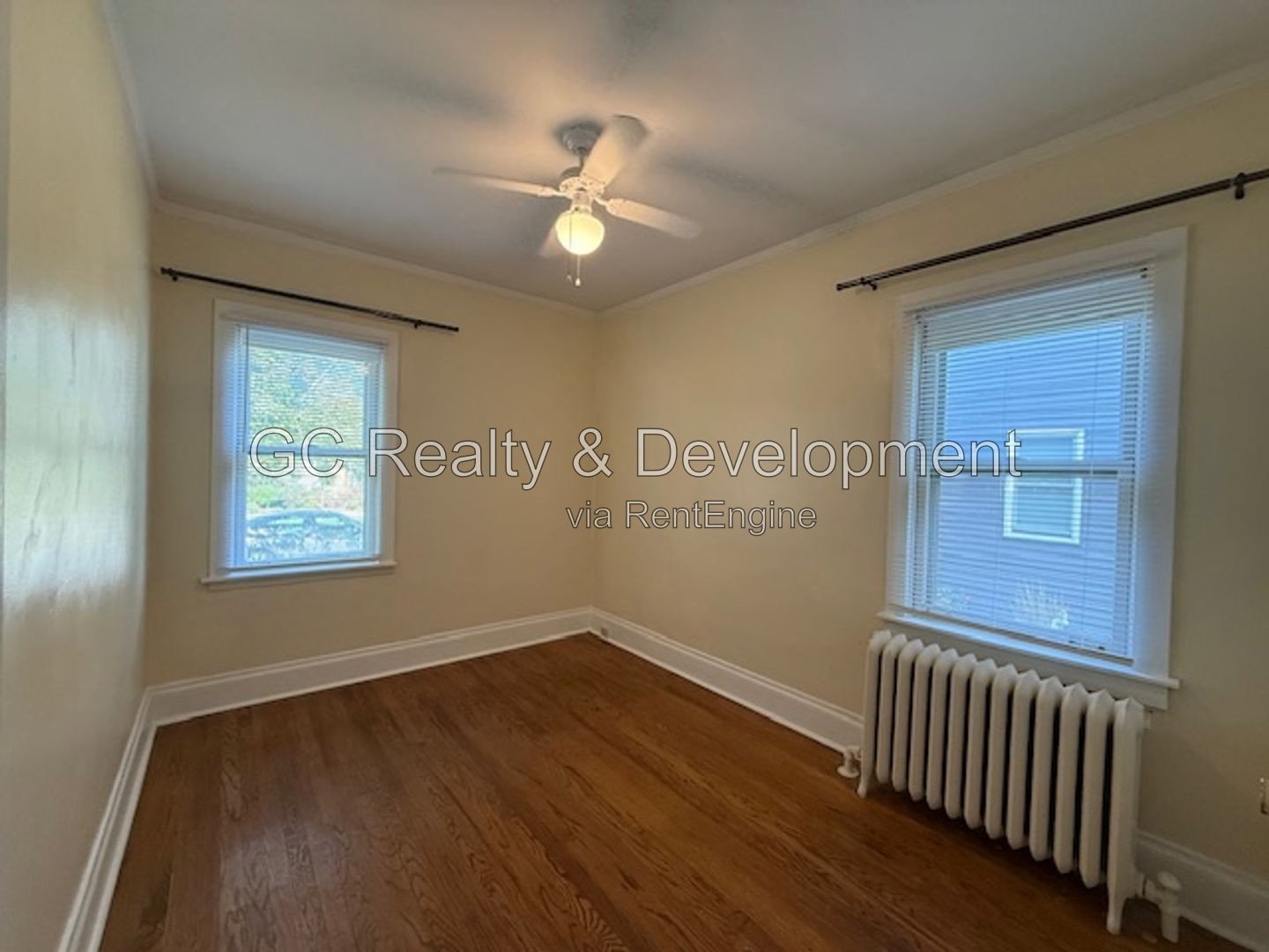 *** 2BR-1BA / FENCED YARD W PATIO / IN-UNIT LAUNDRY / PET FRIENDLY / DETACHED GARAGE / CENTRAL AC *** property image