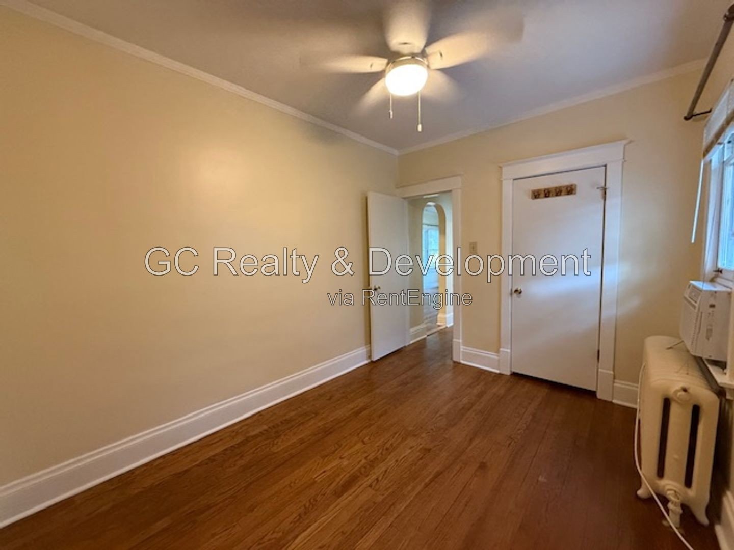 *** 2BR-1BA / FENCED YARD W PATIO / IN-UNIT LAUNDRY / PET FRIENDLY / DETACHED GARAGE / CENTRAL AC *** property image