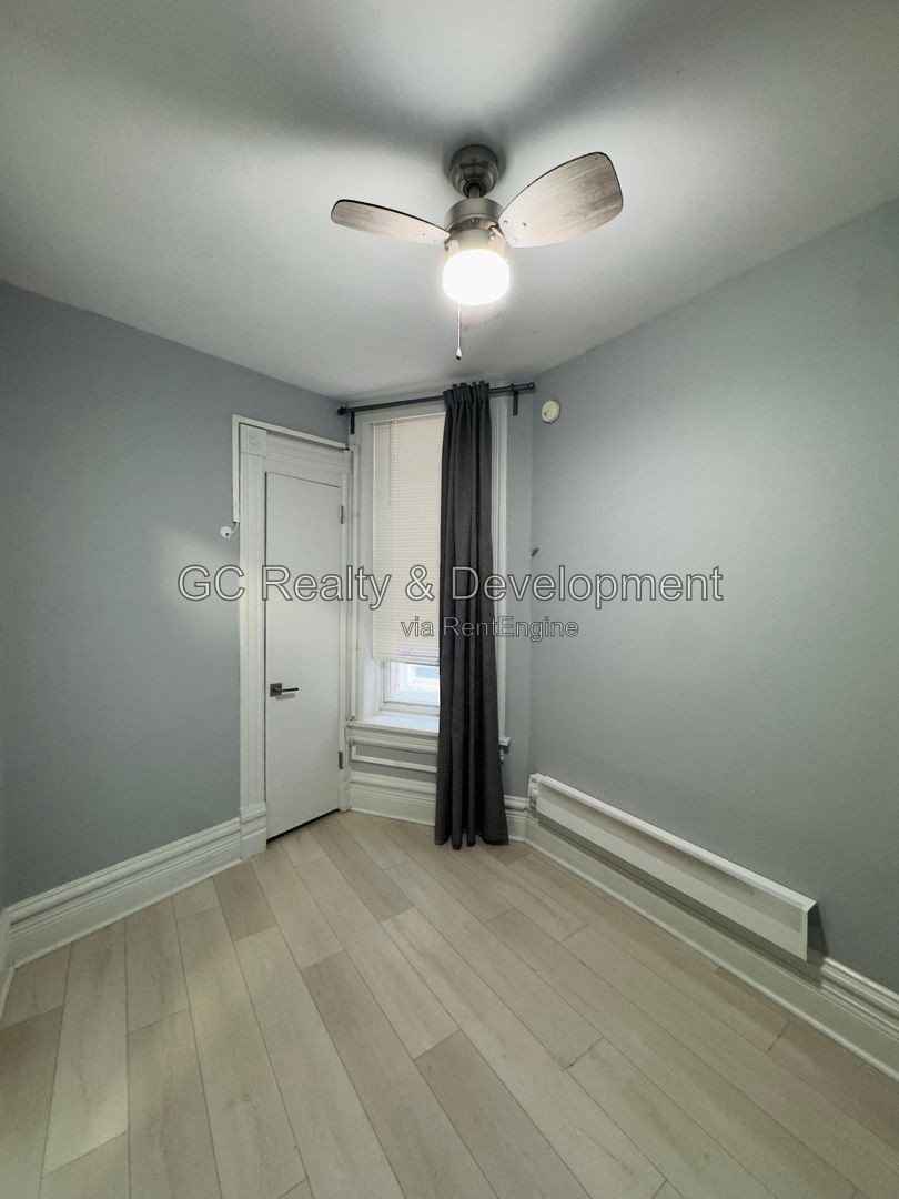 *** 2ND FULL MONTH FREE, LEASE BY 9/15! / 2BR, 1BA / RECENTLY UPDATED / TENANT PAYS GAS & ELECTRIC / IN-UNIT LAUNDRY / TRANSIT NEARBY *** property image