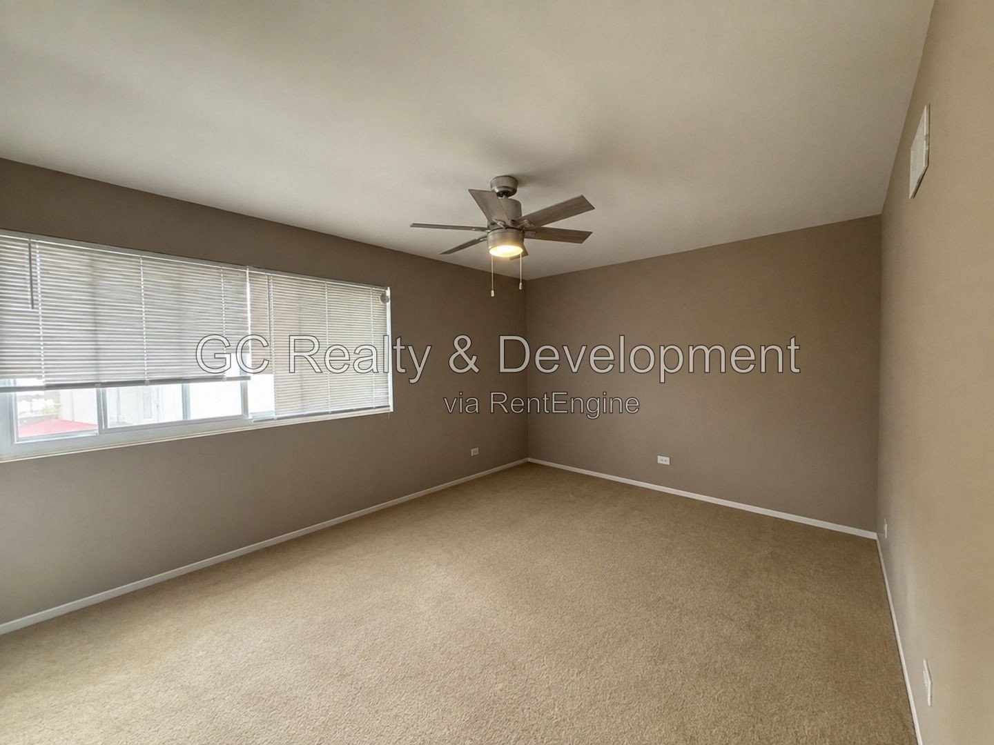 *** AVAIL 9/01 / 2 BDRM - 1.5 BTH / FINISHED BSMT / GARAGE & EXTERIOR PARKING / IN UNIT LAUNDRY *** property image