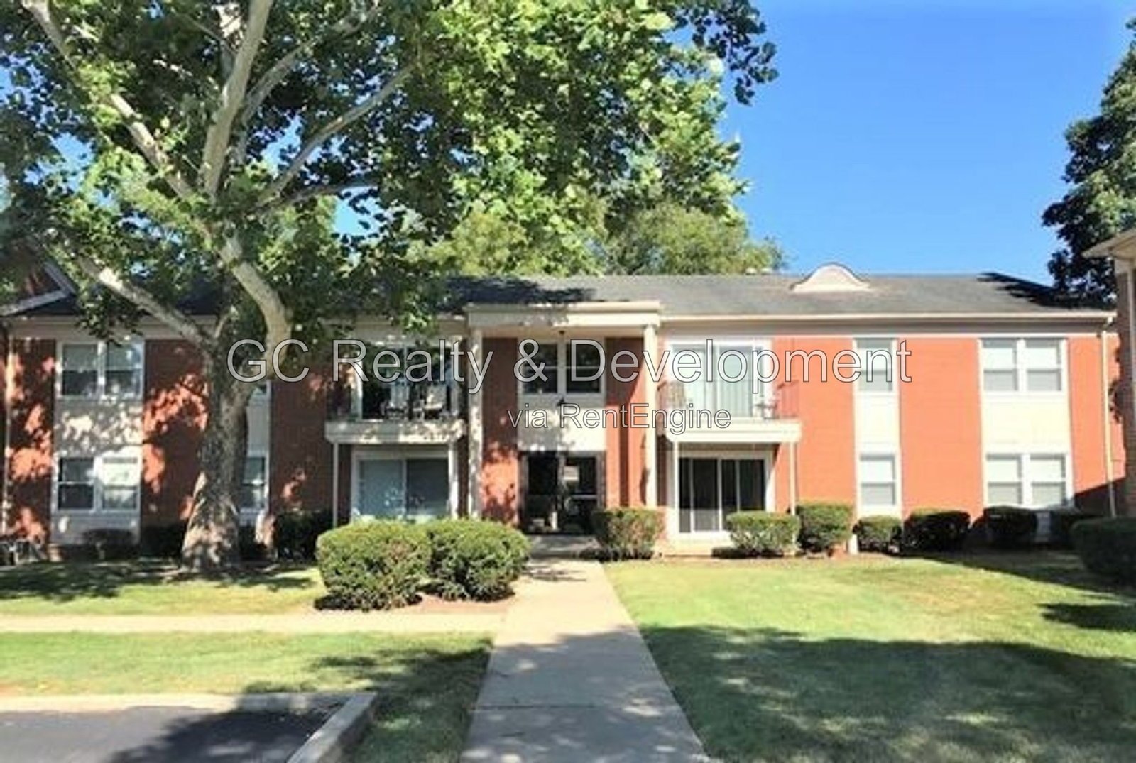 *** 2 BDRM / UPDATED UNITS / LAUNDRY IN BUILDING / PETS ALLOWED / LOTS OF CLOSET SPACE *** property image