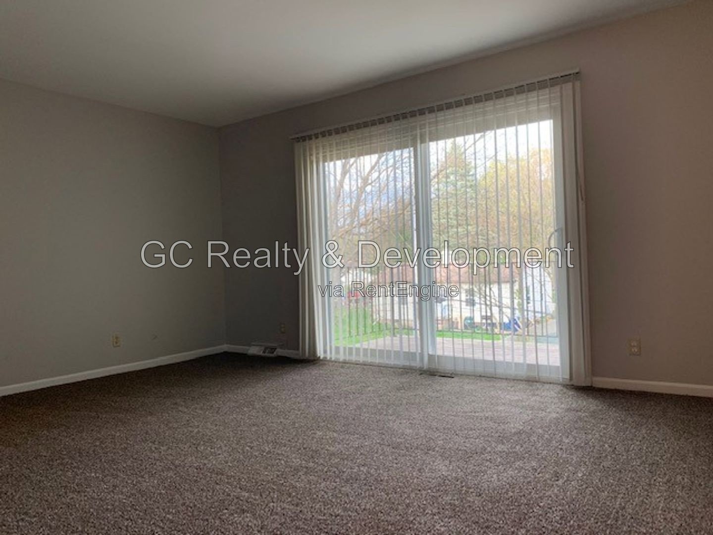 *** 2 BDRM / UPDATED UNITS / LAUNDRY IN BUILDING / PETS ALLOWED / LOTS OF CLOSET SPACE *** property image