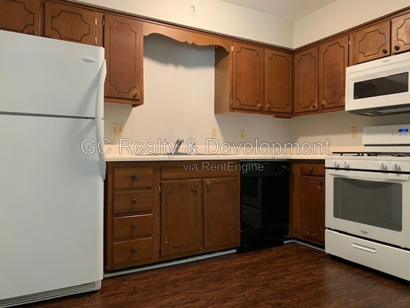 *** 2 BDRM / UPDATED UNITS / LAUNDRY IN BUILDING / PETS ALLOWED / LOTS OF CLOSET SPACE *** property image