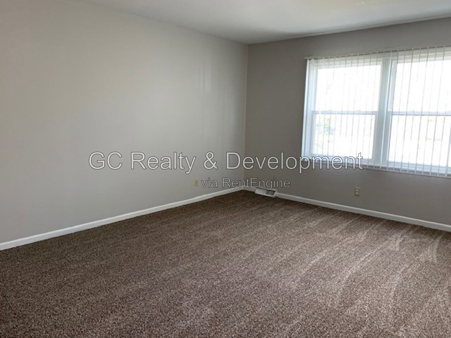 *** 2 BDRM / UPDATED UNITS / LAUNDRY IN BUILDING / PETS ALLOWED / LOTS OF CLOSET SPACE *** property image