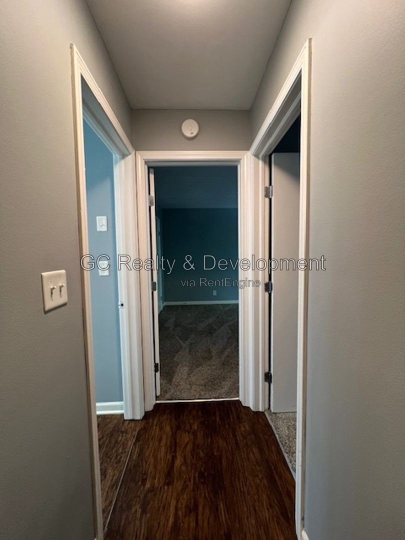 **** 2BR-1BA GENEVA CONDO / 2ND FLOOR / CENTRAL AIR / LARGE PRIVATE STORAGE UNIT / W&D IN BUILDING *** property image
