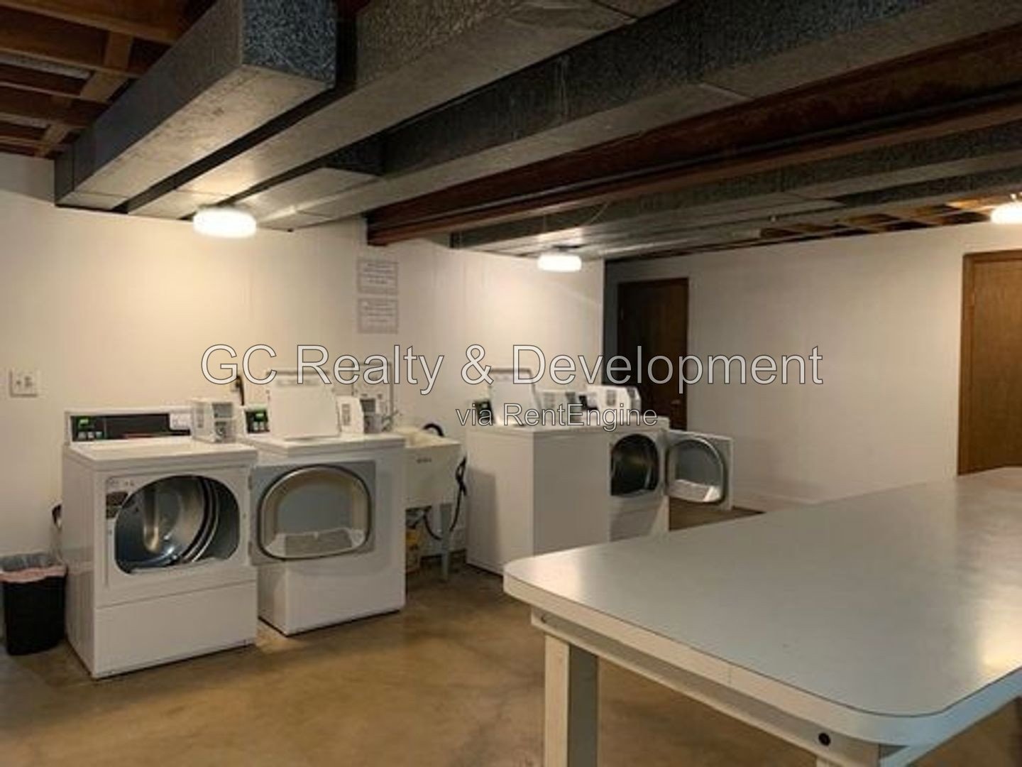**** 2BR-1BA GENEVA CONDO / 2ND FLOOR / CENTRAL AIR / LARGE PRIVATE STORAGE UNIT / W&D IN BUILDING *** property image