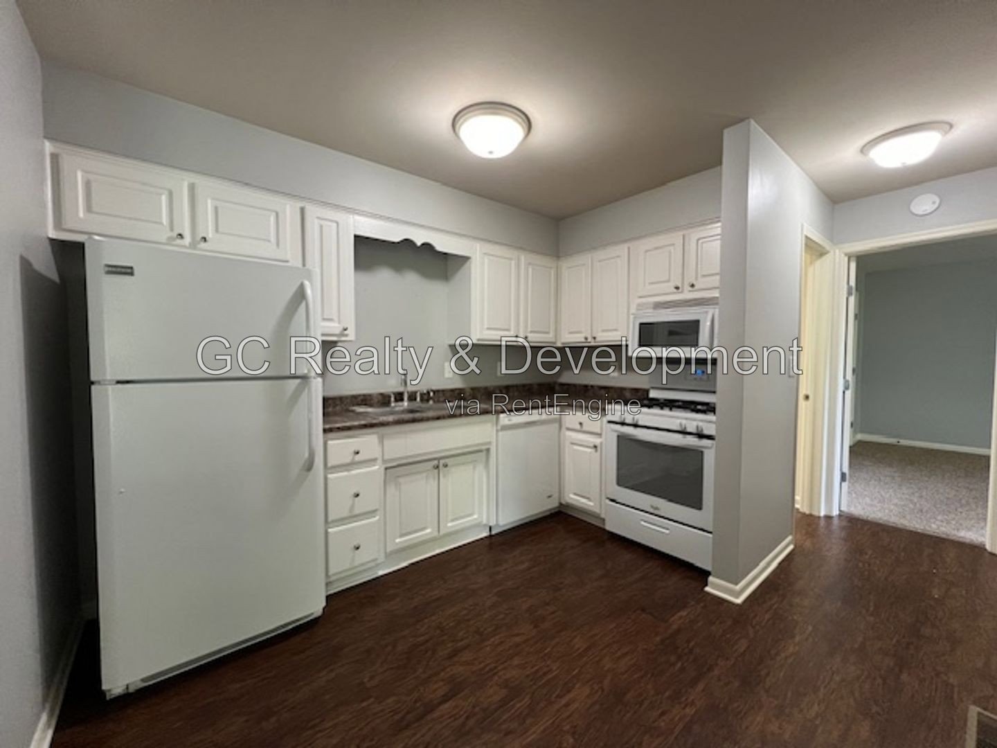 **** 2BR-1BA GENEVA CONDO / 2ND FLOOR / CENTRAL AIR / LARGE PRIVATE STORAGE UNIT / W&D IN BUILDING *** property image