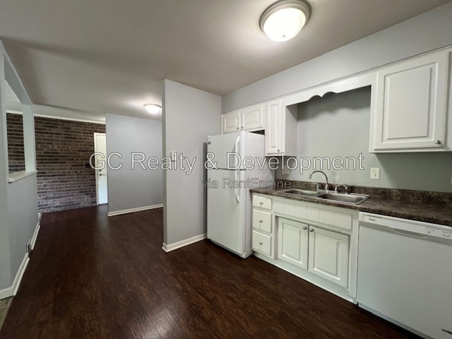 **** 2BR-1BA GENEVA CONDO / 2ND FLOOR / CENTRAL AIR / LARGE PRIVATE STORAGE UNIT / W&D IN BUILDING *** property image
