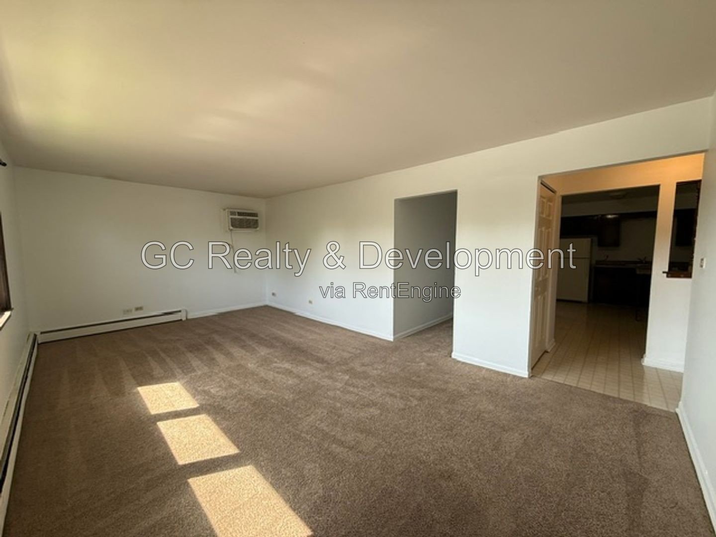 *** 2 BDRM / STORAGE UNIT / PARKING INCLUDED / COMMON AREA LAUNDRY *** property image