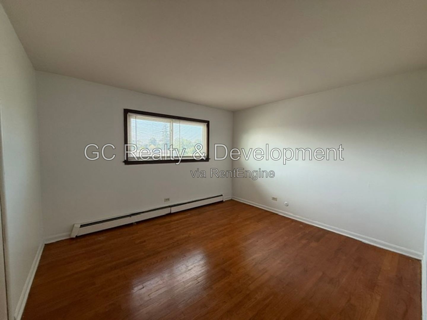 *** 2 BDRM / STORAGE UNIT / PARKING INCLUDED / COMMON AREA LAUNDRY *** property image