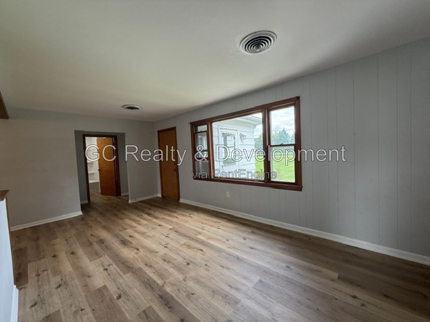 *** 3 Bedroom Home on Nearly 3 Acres in Batavia School District *** property image
