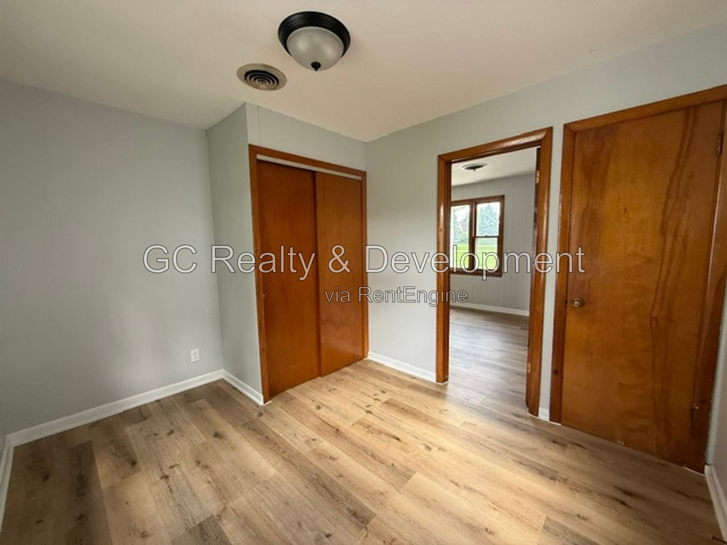 *** 3 Bedroom Home on Nearly 3 Acres in Batavia School District *** property image