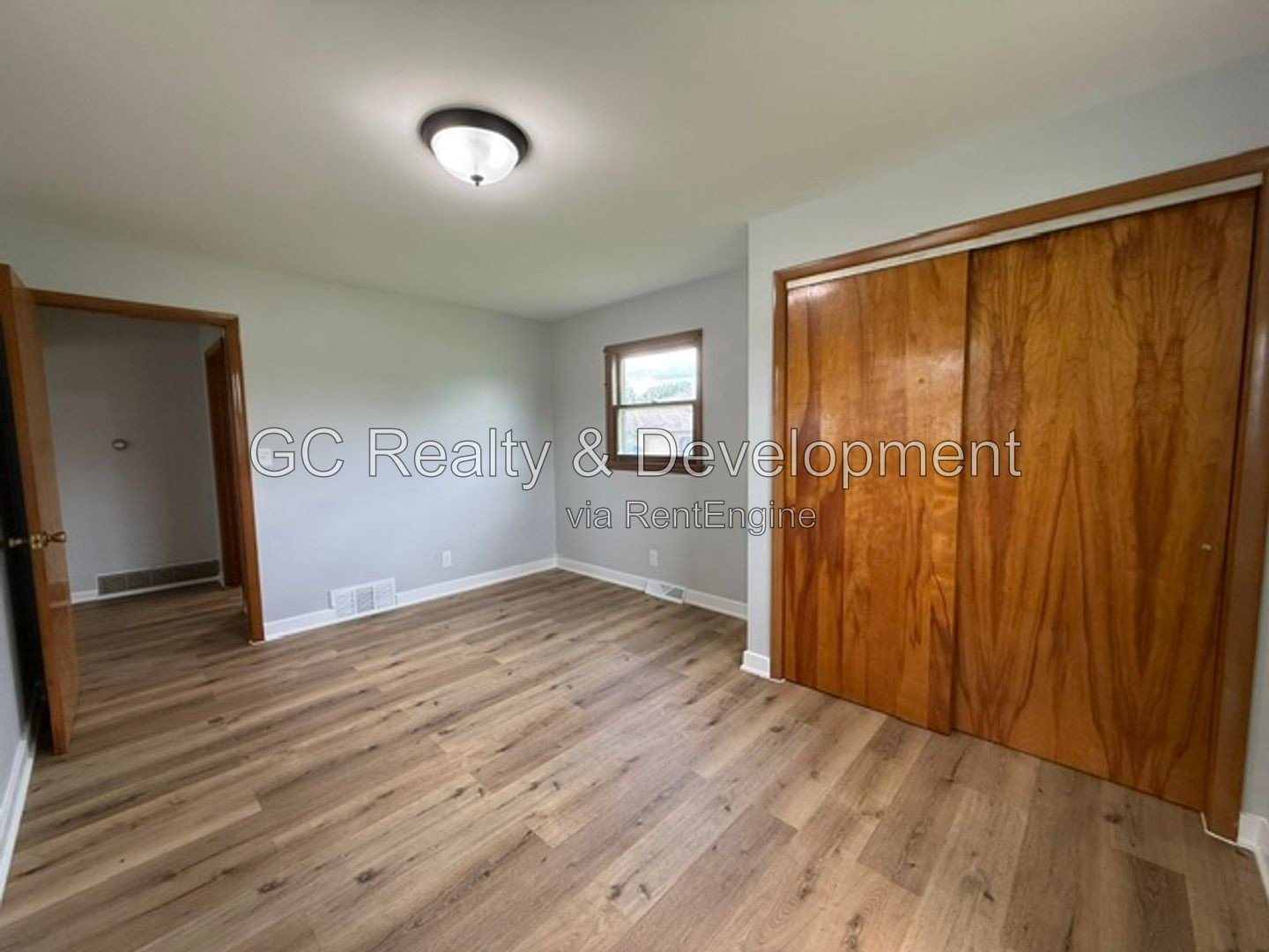 *** 3 Bedroom Home on Nearly 3 Acres in Batavia School District *** property image