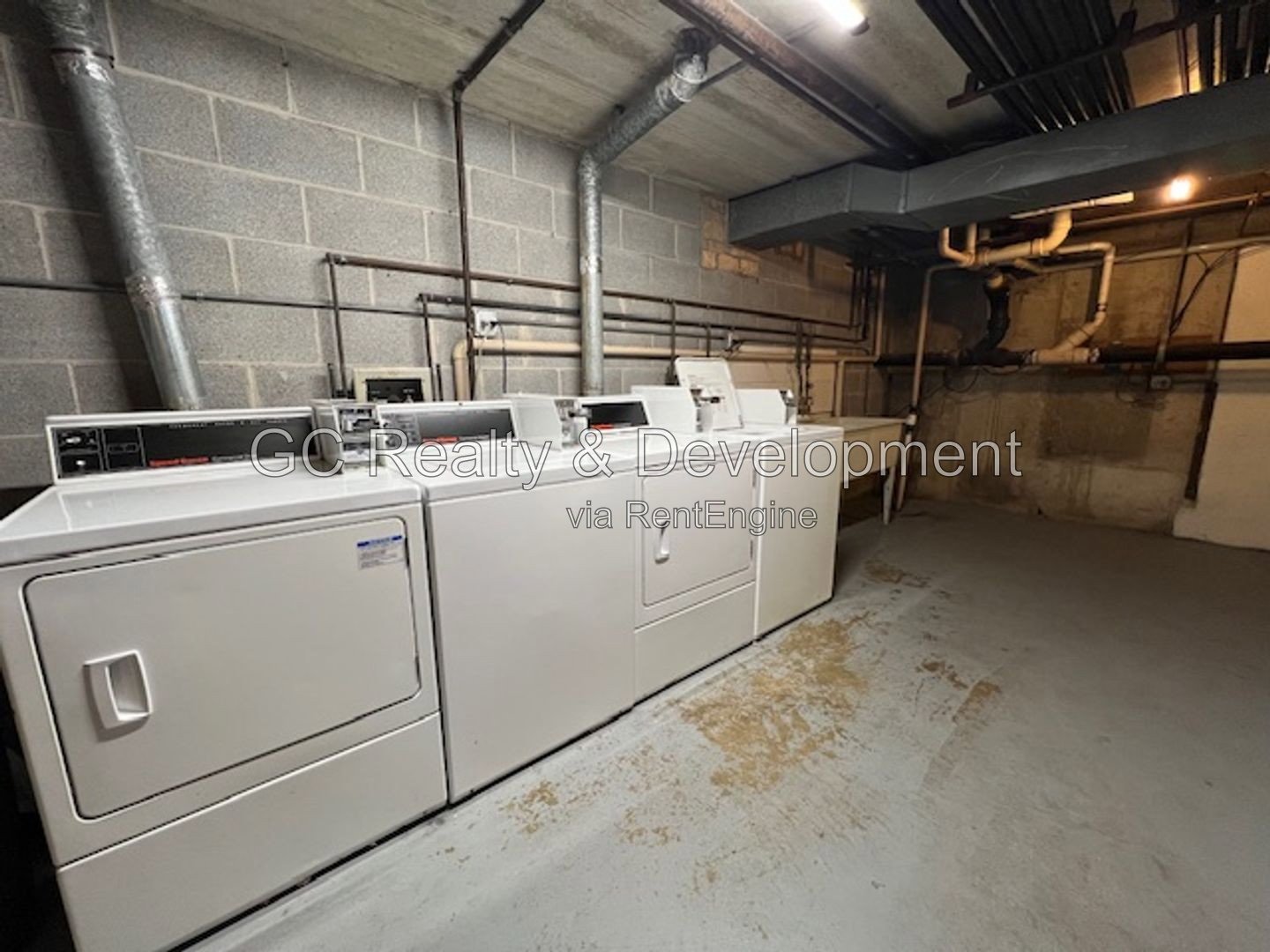 *** AVAIL 8/24 / 2BR - 1BA / CENTRAL AIR / KITCHEN APPL INCL / ON-SITE LAUNDRY / 2 PARKING SPOTS *** property image