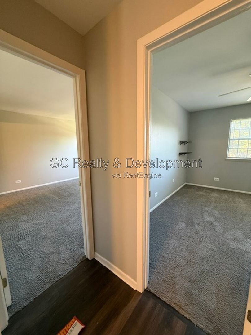 ***  RECENTLY UPDATED / 2 BDRM- 2 BTH / CENTRAL AC / ONLY PAY GAS & ELECTRIC *** property image
