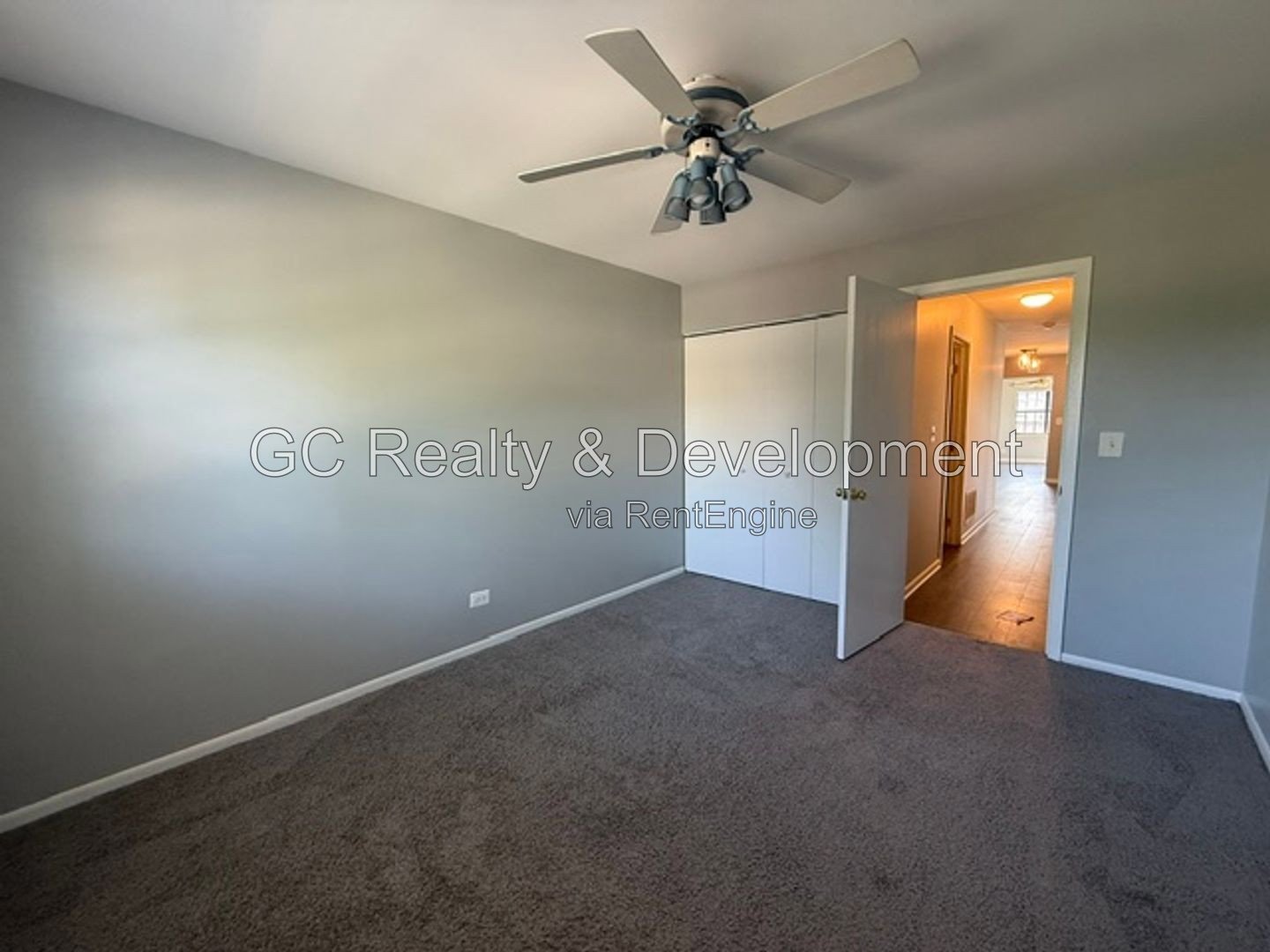 ***  RECENTLY UPDATED / 2 BDRM- 2 BTH / CENTRAL AC / ONLY PAY GAS & ELECTRIC *** property image