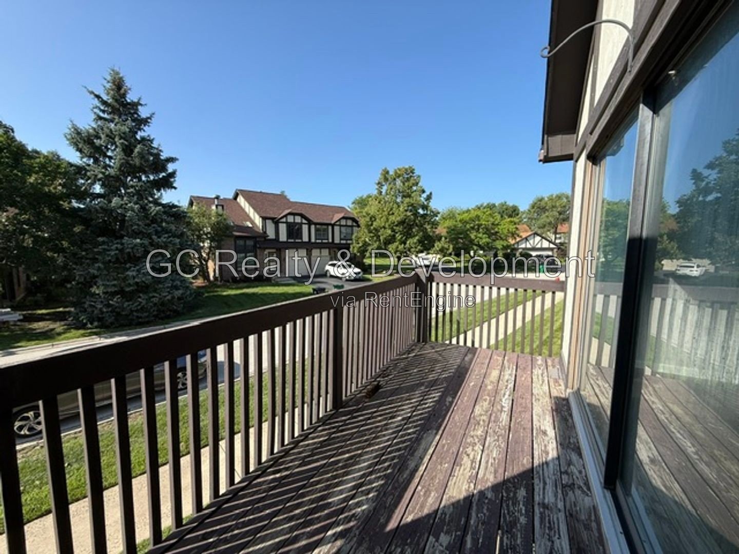 ***  RECENTLY UPDATED / 2 BDRM- 2 BTH / CENTRAL AC / ONLY PAY GAS & ELECTRIC *** property image