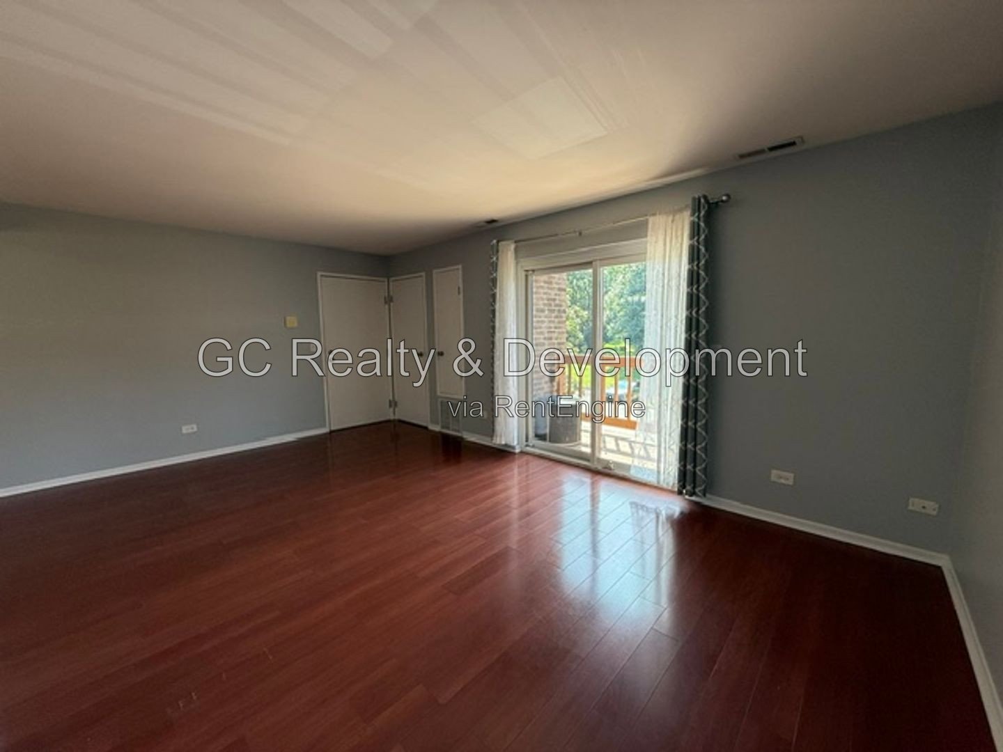*** 2BR-1BA / HARDWOOD FLOORS / CENTRAL AIR / SS APPLIANCES / IN-UNIT LAUNDRY / PARKING INCL / PET FRIENDLY *** property image