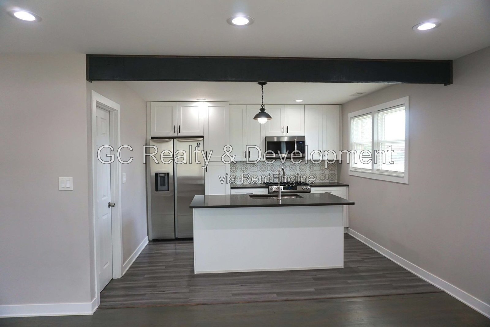 *** AVAILABLE 9-4-26! / 4BR-3BA / HARDWOOD FLOORS / CENTRAL AIR / SS APPLIANCES + QUARTZ COUNTERTOPS / GARAGE / FENCED YARD / LARGE CLOSETS *** property image