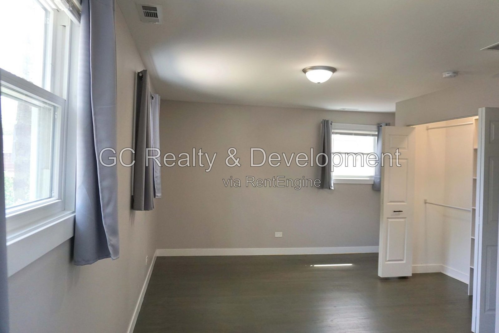 *** AVAILABLE 9-4-26! / 4BR-3BA / HARDWOOD FLOORS / CENTRAL AIR / SS APPLIANCES + QUARTZ COUNTERTOPS / GARAGE / FENCED YARD / LARGE CLOSETS *** property image