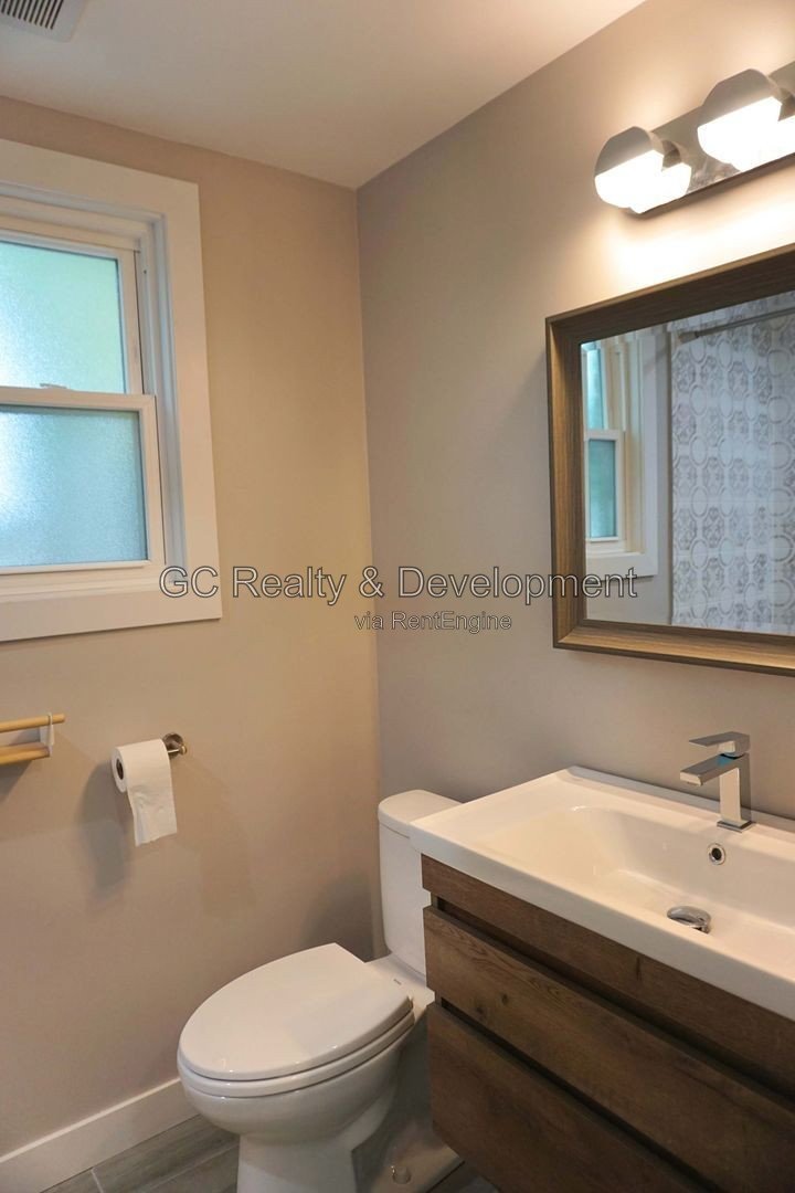 *** AVAILABLE 9-4-26! / 4BR-3BA / HARDWOOD FLOORS / CENTRAL AIR / SS APPLIANCES + QUARTZ COUNTERTOPS / GARAGE / FENCED YARD / LARGE CLOSETS *** property image