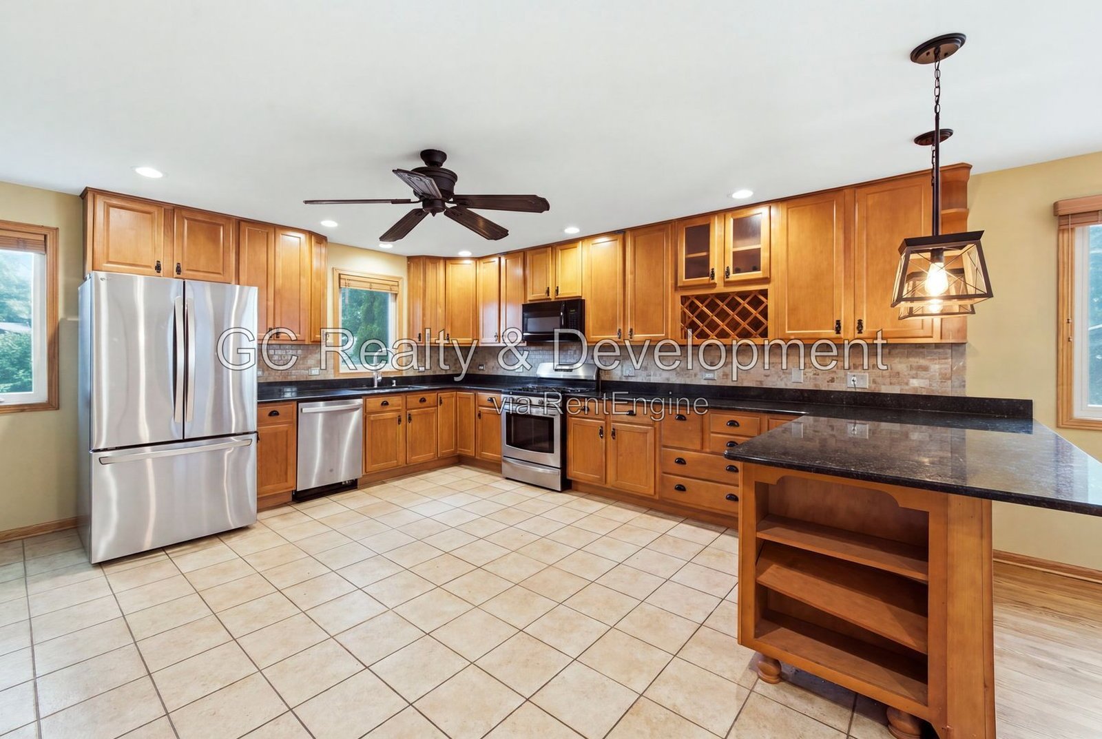 *** 5BR-5BA / HARDWOOD FLOORS / CENTRAL AIR / LARGE GARAGE / IN-UNIT LAUNDRY / FENCED YARD / PET FRIENDLY *** property image