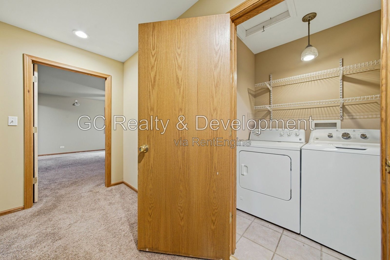 *** 5BR-5BA / HARDWOOD FLOORS / CENTRAL AIR / LARGE GARAGE / IN-UNIT LAUNDRY / FENCED YARD / PET FRIENDLY *** property image