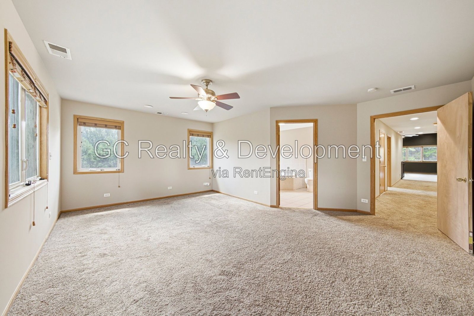 *** 5BR-5BA / HARDWOOD FLOORS / CENTRAL AIR / LARGE GARAGE / IN-UNIT LAUNDRY / FENCED YARD / PET FRIENDLY *** property image